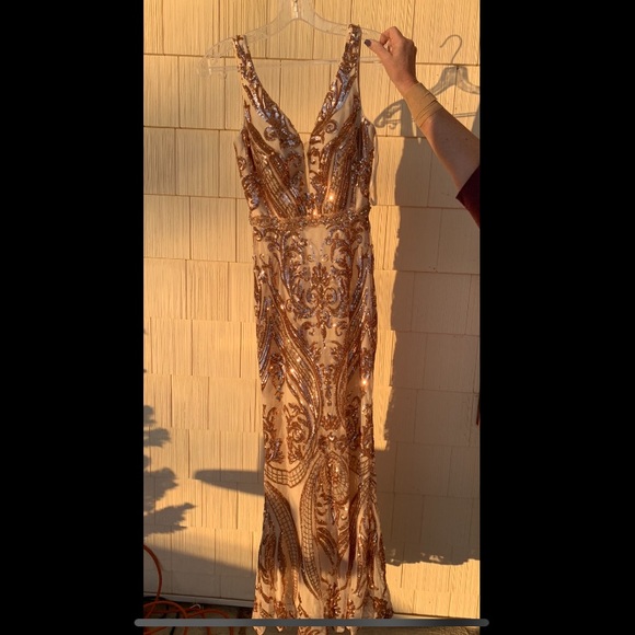 PROM DRESS - Picture 4 of 7